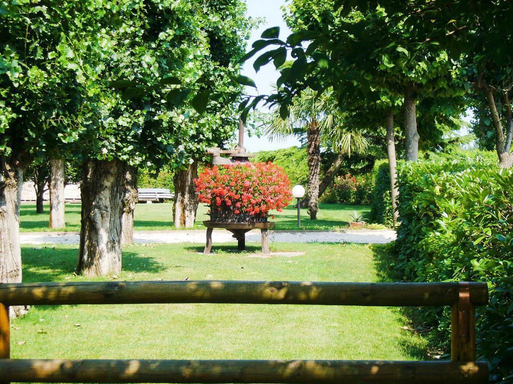 Agriturismo Le Cipressine Meolo Buitenkant foto